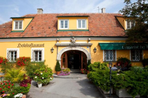 Гостиница Hotel Ungarische Krone  Брукнойдорф
